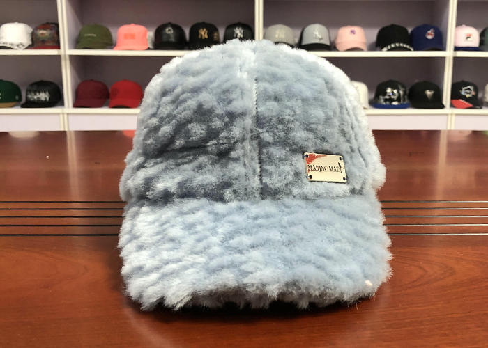 Wholesale Unisex Plush Baseball Caps Sky Blue  Caps Autumn And Winter Fashion Warm Hats