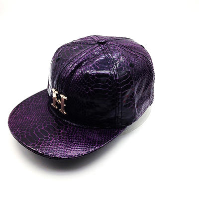 purple Crocodile grain PU snapback hat with "H" metal decoration for unisex